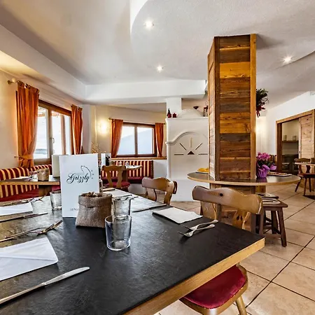 Grizzly Hotell 3*
